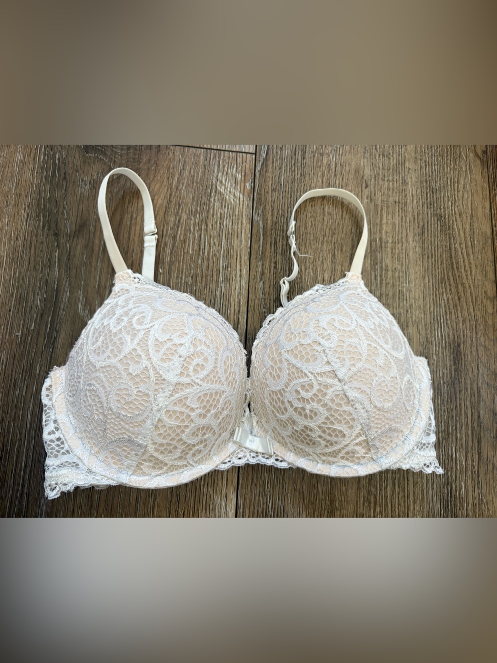 Fredericks of Hollywood Lace Overlay Light Cream extreme Push-Up Bra - 34C